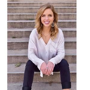 Meet your Posher, Julia